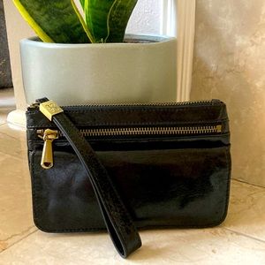 Black wristlet